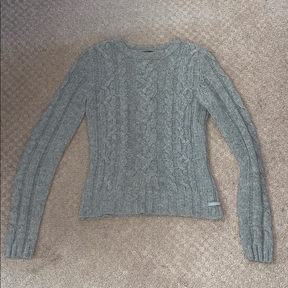 American Eagle gray sweater
